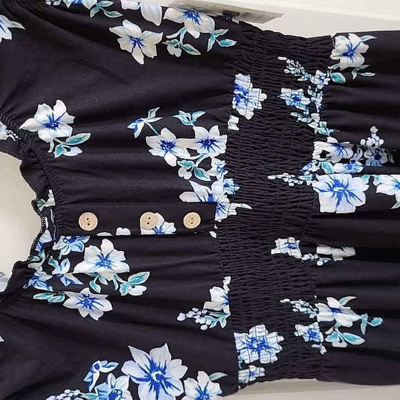 NB Ruffle Dress - Picture 8 of 10